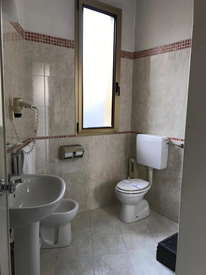 Single Room,1019207995:JPEG